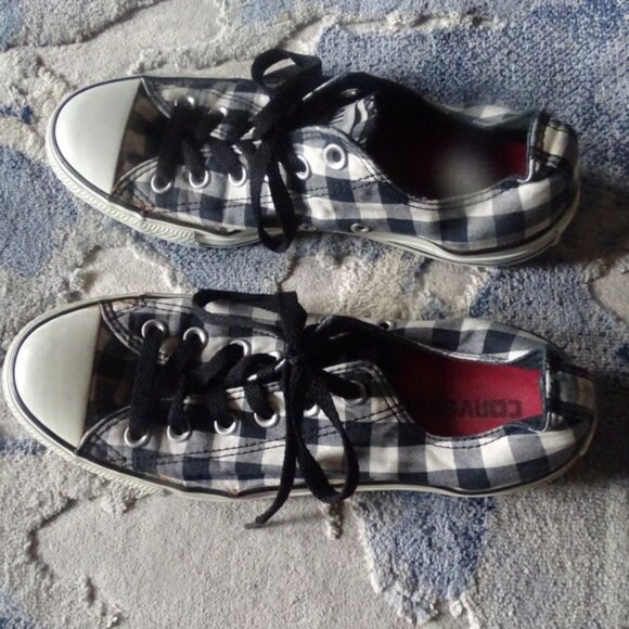 CONVERSE ALL STAR LOW TOPS SIZE 8.5 - Picture 3 of 5
